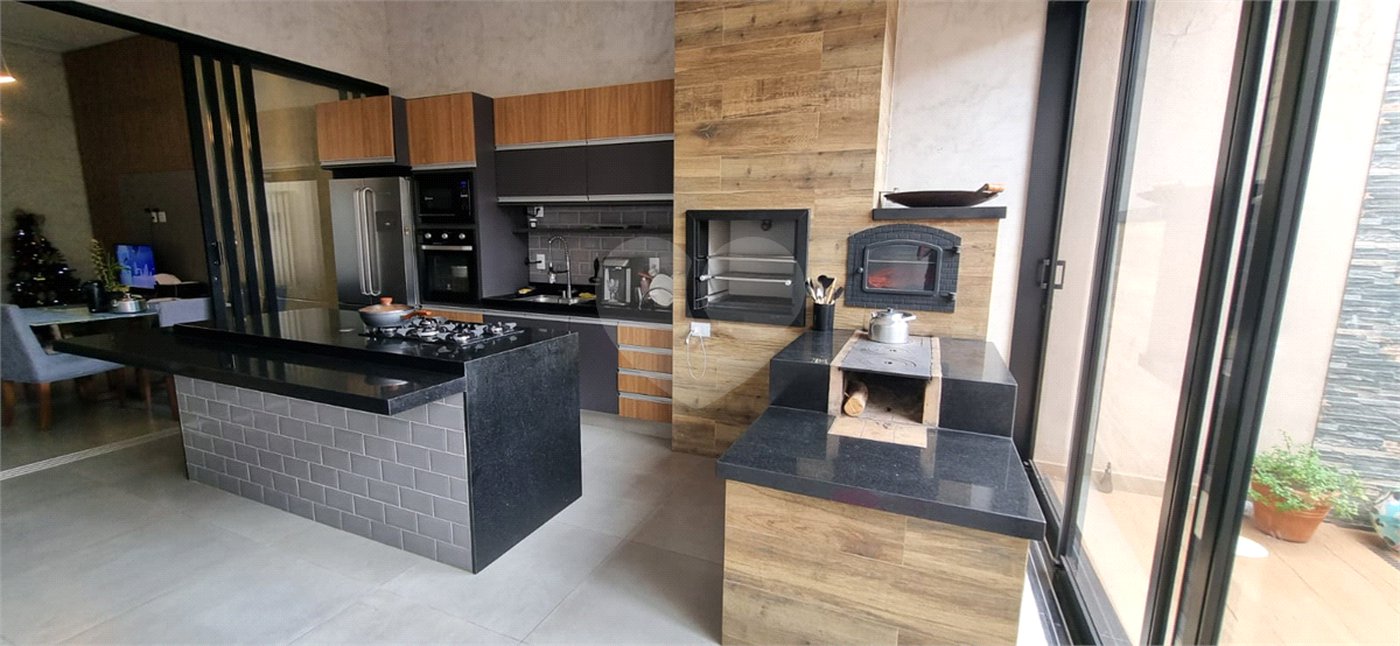 Casa à venda com 3 quartos, sendo 1 suíte, no condomínio Villas Mabel, Ribeirão Preto - SP