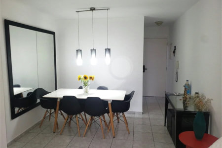 Apartamento à venda com 2 suítes em Vila Firmiano Pinto, São Paulo, SP