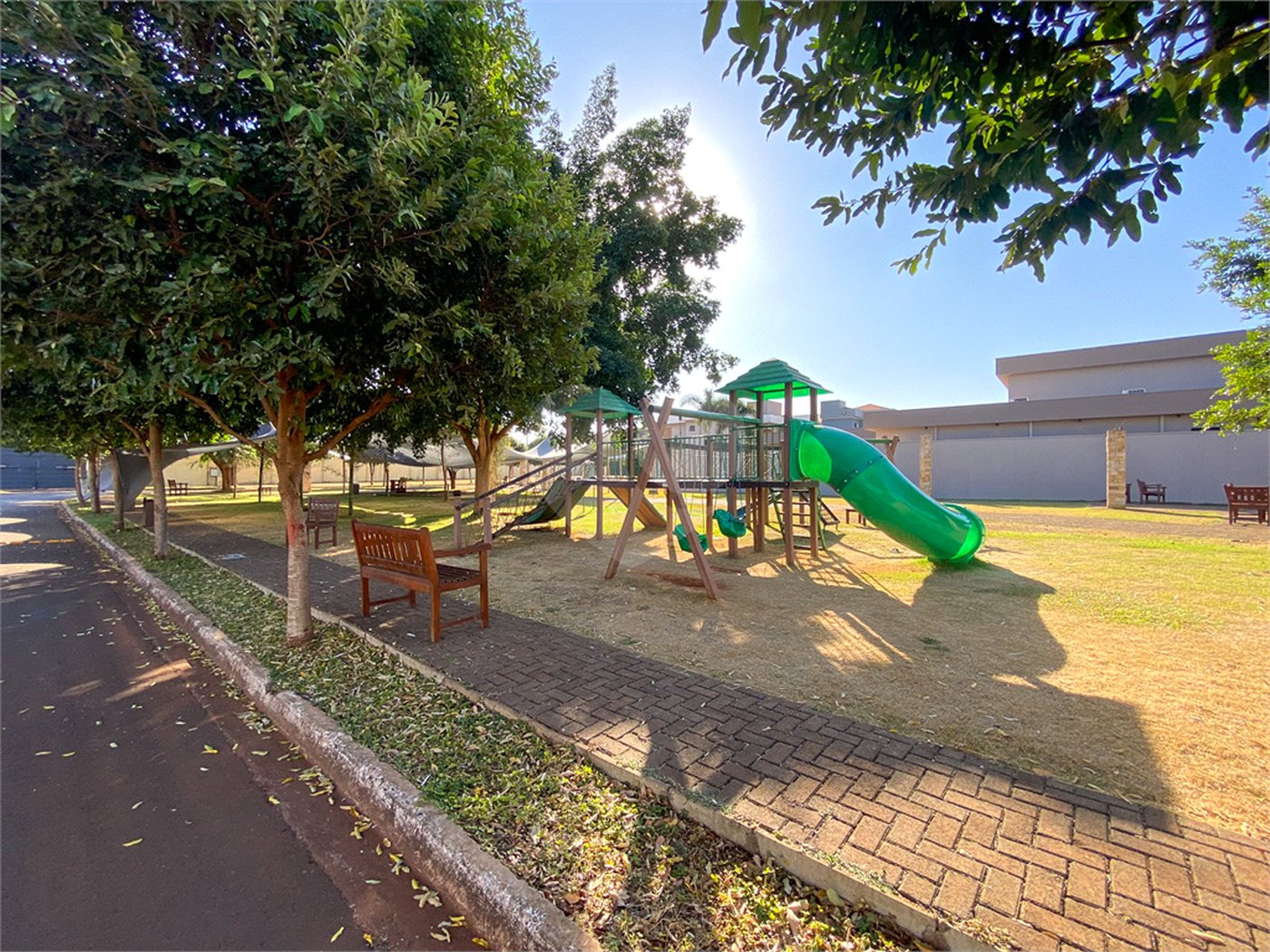 Casa à venda com 5 suítes no condomínio Nova Jerusalém - Jardinópolis, Jardinópolis - SP