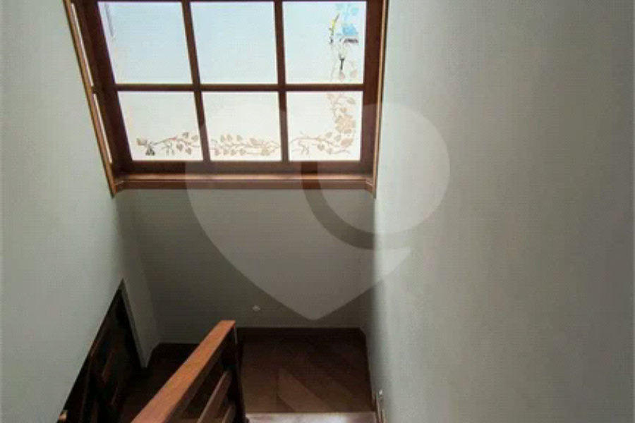 Casa à venda com 4 quartos, sendo 3 suítes, no condomínio Da Serra, São Paulo - SP