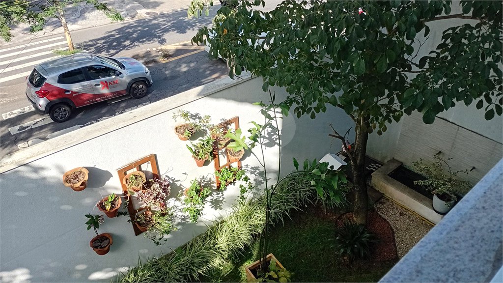 Sobrado à venda com 4 quartos, sendo 2 suítes,  em Vila Gilda, Santo André, SP