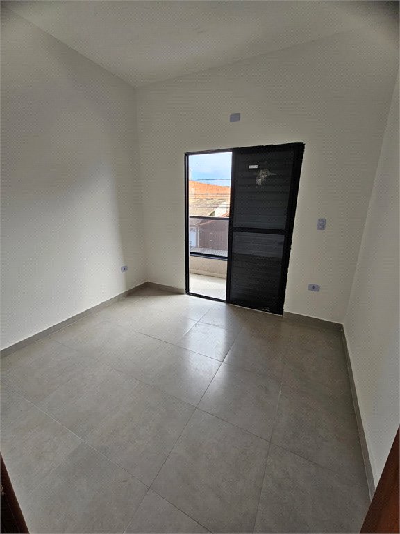 Sobrado à venda com 2 quartos em Maracanã, Praia Grande, SP