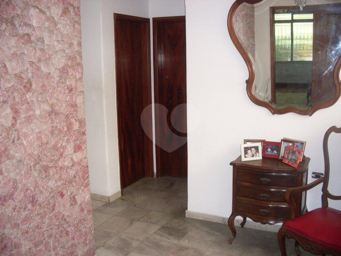 Sobrado à venda com 3 suítes em Caxingui, São Paulo, SP