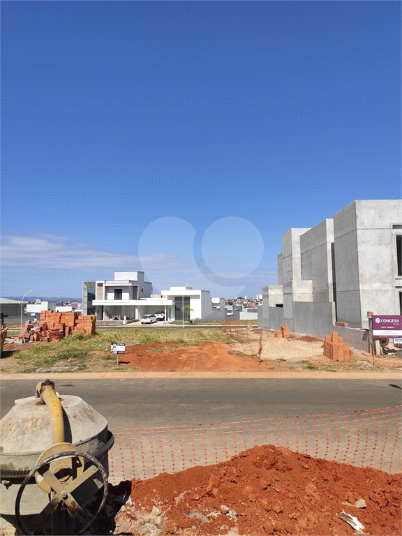 Terreno à venda no condomínio Jardim Residencial Dona Maria José, Indaiatuba - SP