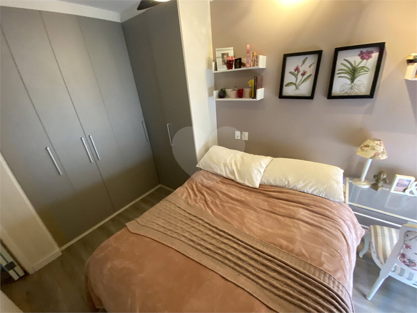 Apartamento à venda com 2 quartos, sendo 1 suíte,  em Vila Monumento, São Paulo, SP