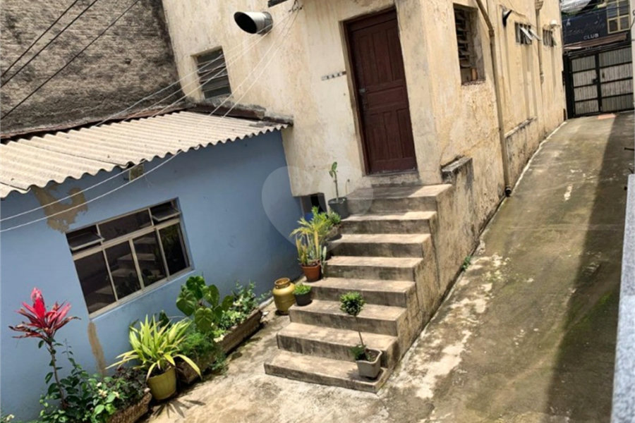 Sobrado à venda com 2 quartos em Santana, São Paulo, SP
