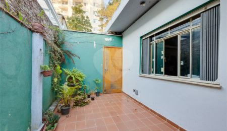 Casa à venda com 5 quartos, sendo 2 suítes,  em Alto da Boa Vista, São Paulo, SP