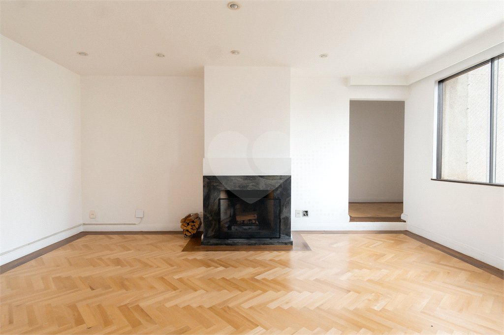 Duplex à venda com 6 quartos, sendo 4 suítes, em Alto de Pinheiros, São Paulo, SP