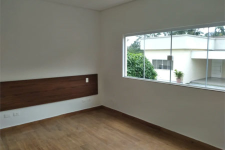 Casa à venda com 4 suítes no condomínio Saint Thomás Rua Uruana,9, Carapicuíba - SP