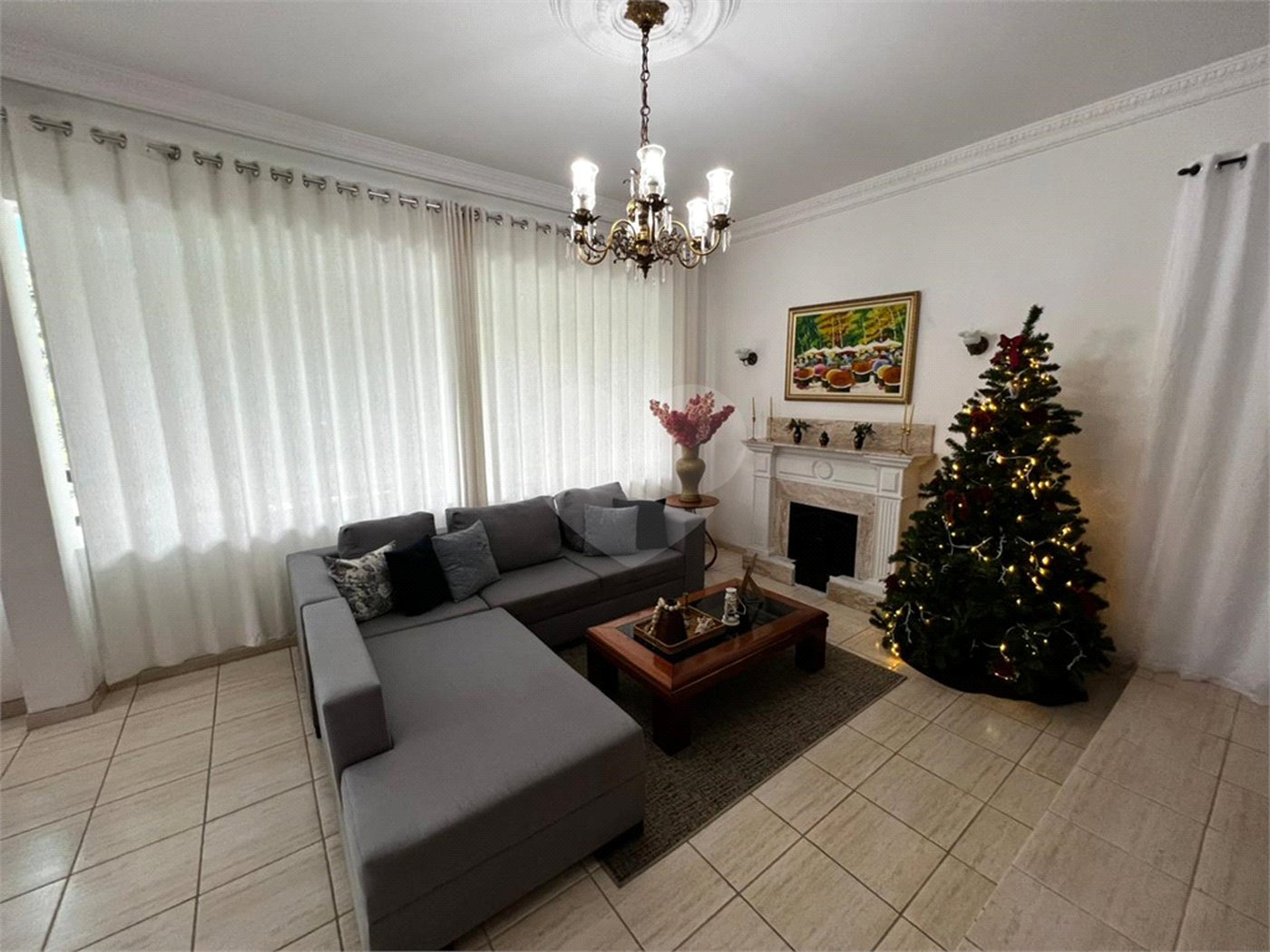 Casa à venda com 4 suítes no condomínio Alpes da Cantareira, Mairiporã - SP