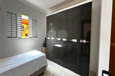 Sobrado à venda com 4 quartos, sendo 1 suíte, em Wanel Ville, Sorocaba, SP