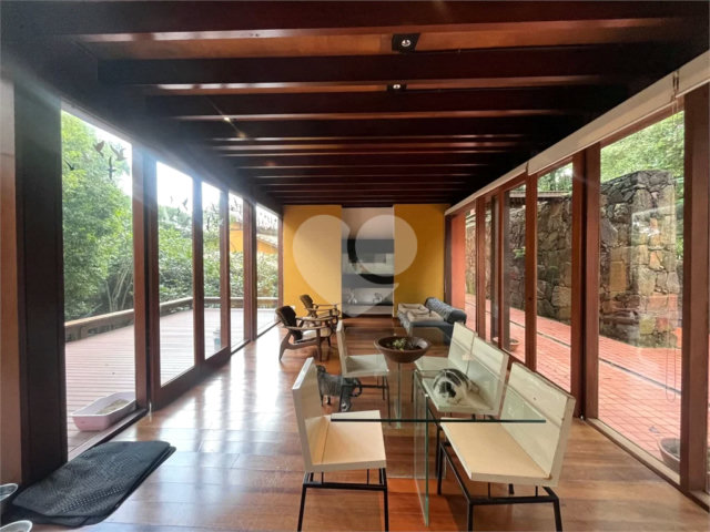 Casa à venda com 3 quartos, sendo 1 suíte,  no condomínio Jardim da Montanha I, Mairiporã - SP