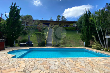 Casa em condomínio à venda com 4 quartos, sendo 1 suíte, no Centro, Bom Jesus dos Perdões, SP