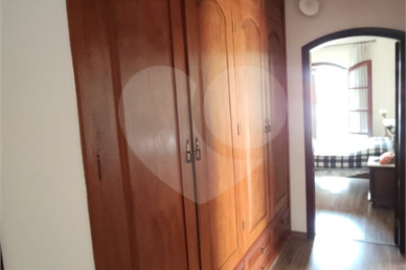 Casa Térrea à venda com 3 quartos, sendo 2 suítes, em Vila Oliveira, Mogi das Cruzes, SP
