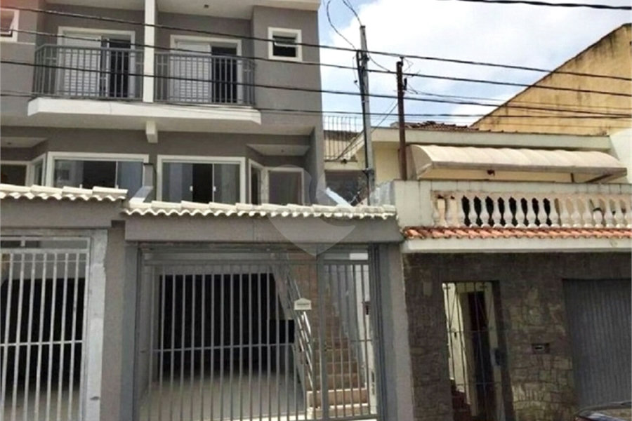 Sobrado à venda com 3 quartos, sendo 1 suíte, em Parada Inglesa, São Paulo, SP