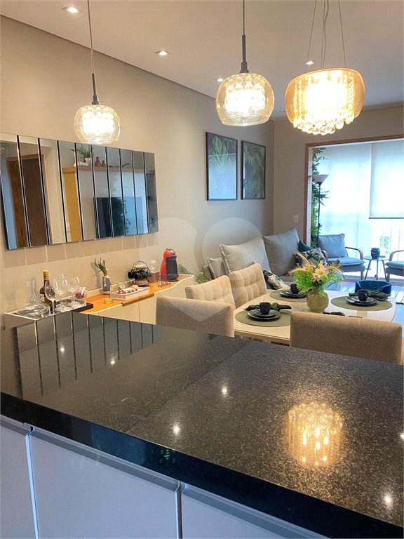 Apartamento à venda com 2 quartos, sendo 1 suíte,  em Jardim Rosa de Franca, Guarulhos, SP