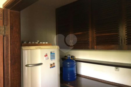 Casa à venda com 3 quartos, sendo 1 suíte, no condomínio Lago Azul, Araçoiaba da Serra - SP