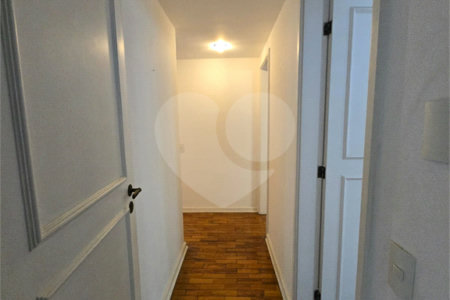 Apartamento à venda com 3 quartos, sendo 1 suíte, em Indianópolis, São Paulo, SP