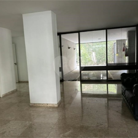 Apartamento à venda com 3 quartos, sendo 1 suíte,  em Cerqueira César, São Paulo, SP