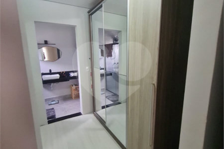 Linda casa em condomínio fechado, unindo conforto, lazer e segurança para você e sua família!