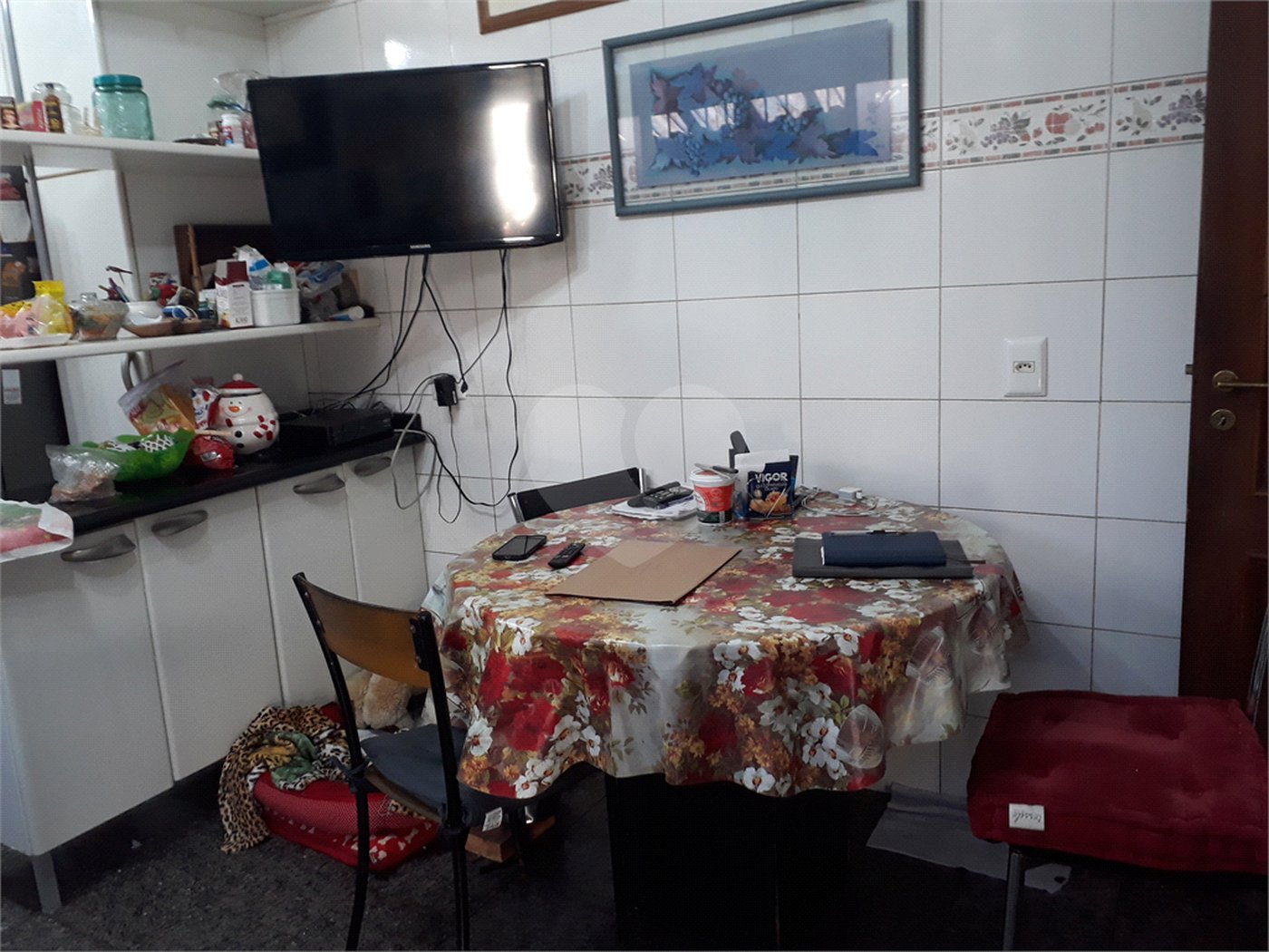 Sobrado à venda com 4 quartos, sendo 1 suíte, em Vila Constança, São Paulo, SP