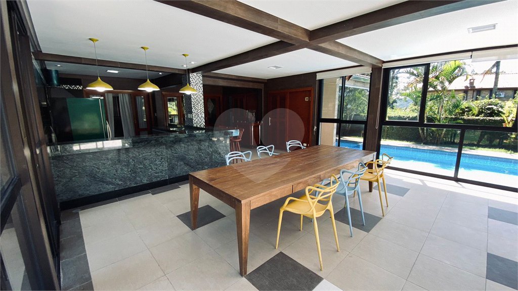 Casa à venda com 5 suítes no condomínio Suíça da Cantareira, Mairiporã - SP