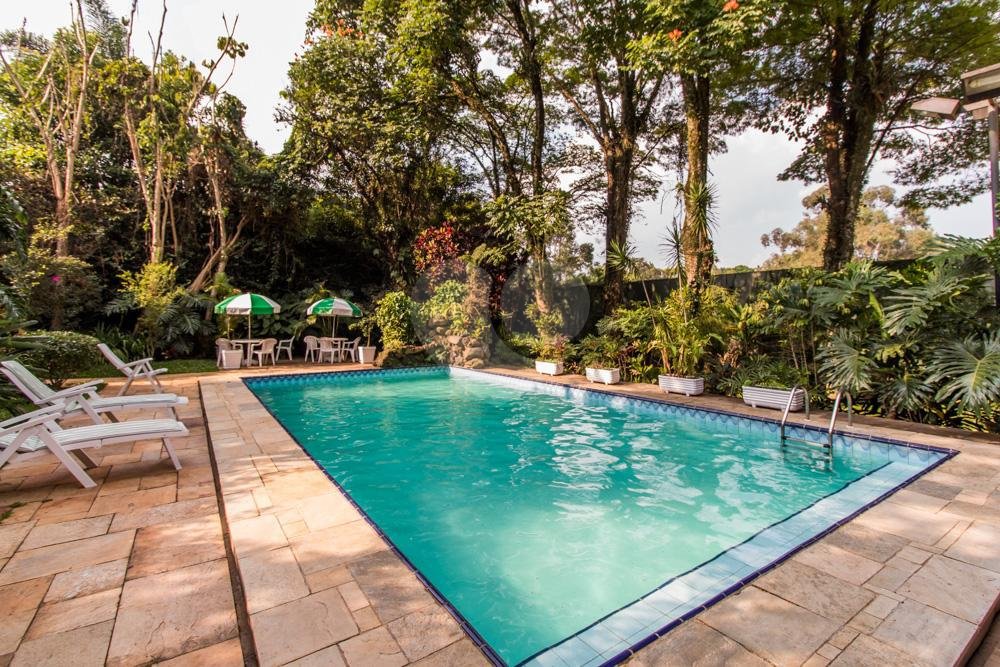 Casa à venda com 5 quartos, sendo 3 suítes, em Alto da Boa Vista, São Paulo, SP