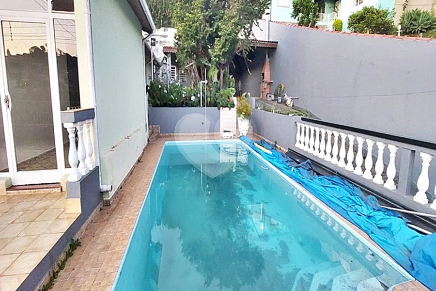 Casa Térrea à venda ou para alugar com 4 quartos, sendo 2 suítes, no Centro, Mairiporã, SP