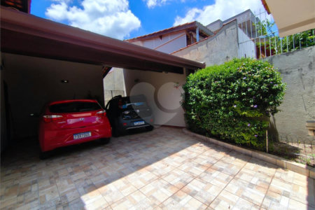Casa à venda com 4 quartos, sendo 2 suítes, em Jardim Santa Bárbara, Atibaia, SP