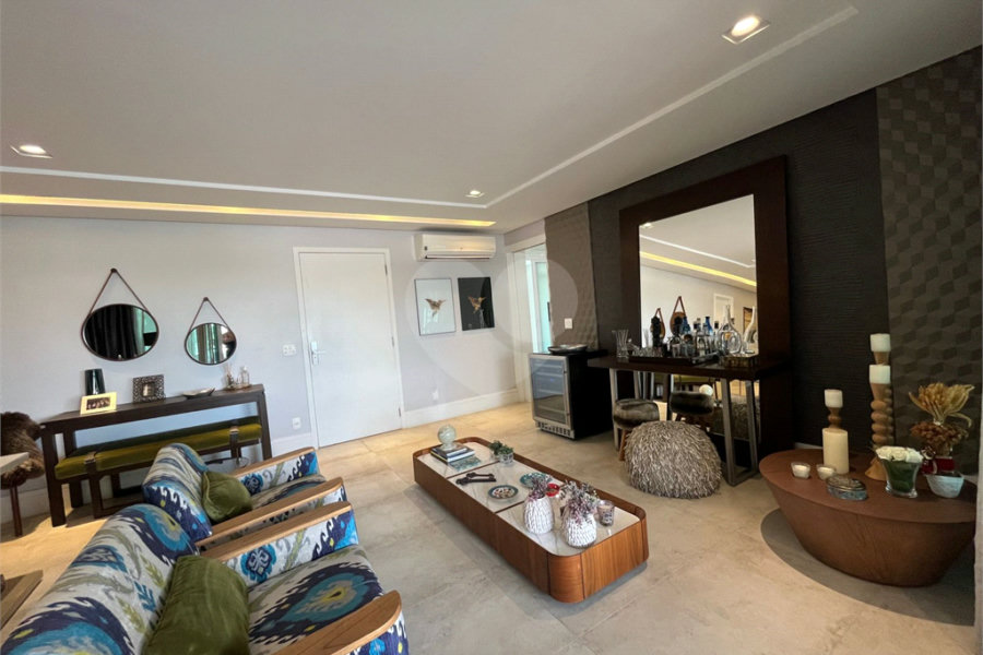 Apartamento à venda com 3 suítes em Santa Teresinha, São Paulo, SP