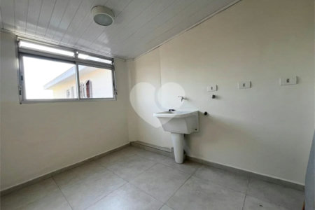Casa à venda com 4 quartos, sendo 1 suíte,  em Jardim Franca, São Paulo, SP