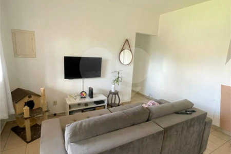 Casa à venda com 5 quartos, sendo 4 suítes,  em Vila Oliveira, Mogi das Cruzes, SP