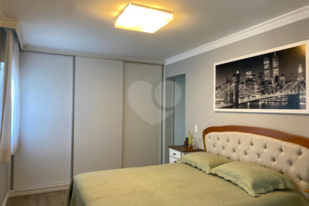 Casa à venda com 4 quartos, sendo 2 suítes, no condomínio Residencial Vila Lagos, São Paulo - SP