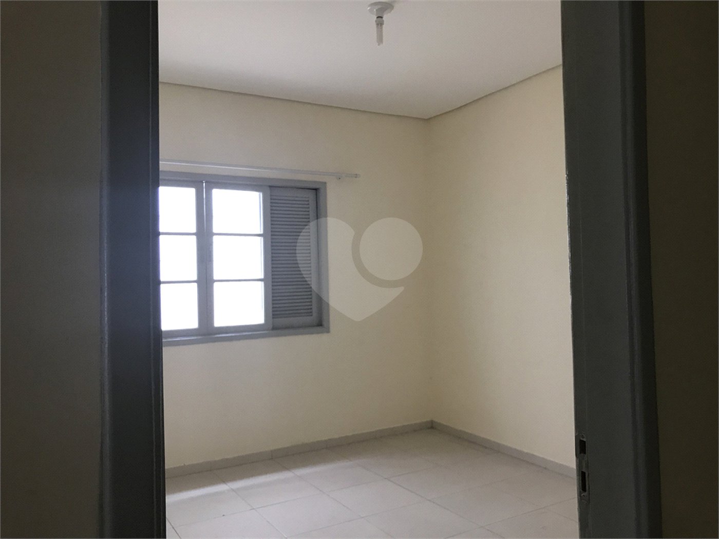 Casa à venda com 4 quartos, sendo 1 suíte, em Santana, São Paulo, SP