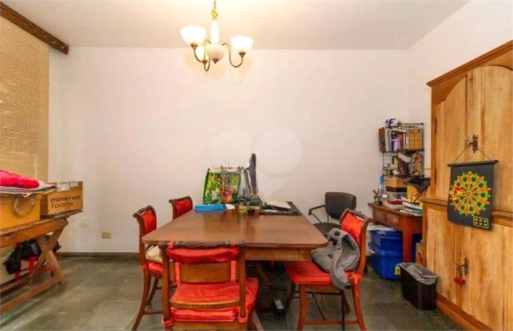 Casa à venda com 4 quartos, sendo 2 suítes,  em Jardim Paulista, São Paulo, SP