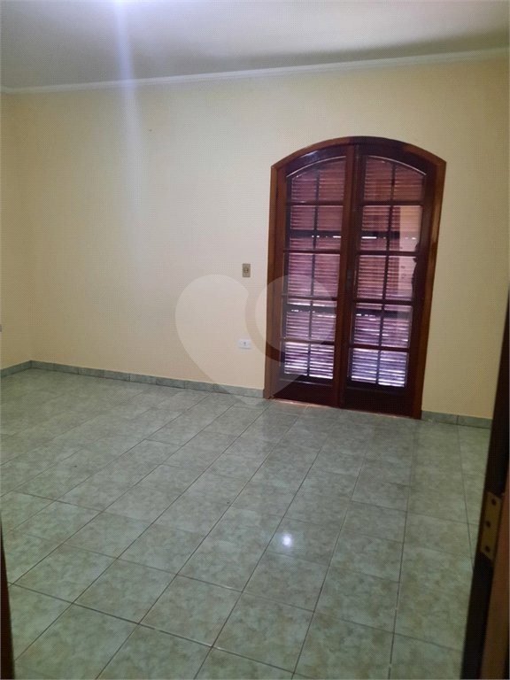 Sobrado à venda com 3 quartos, sendo 1 suíte, em Portal da Primavera, Cotia, SP