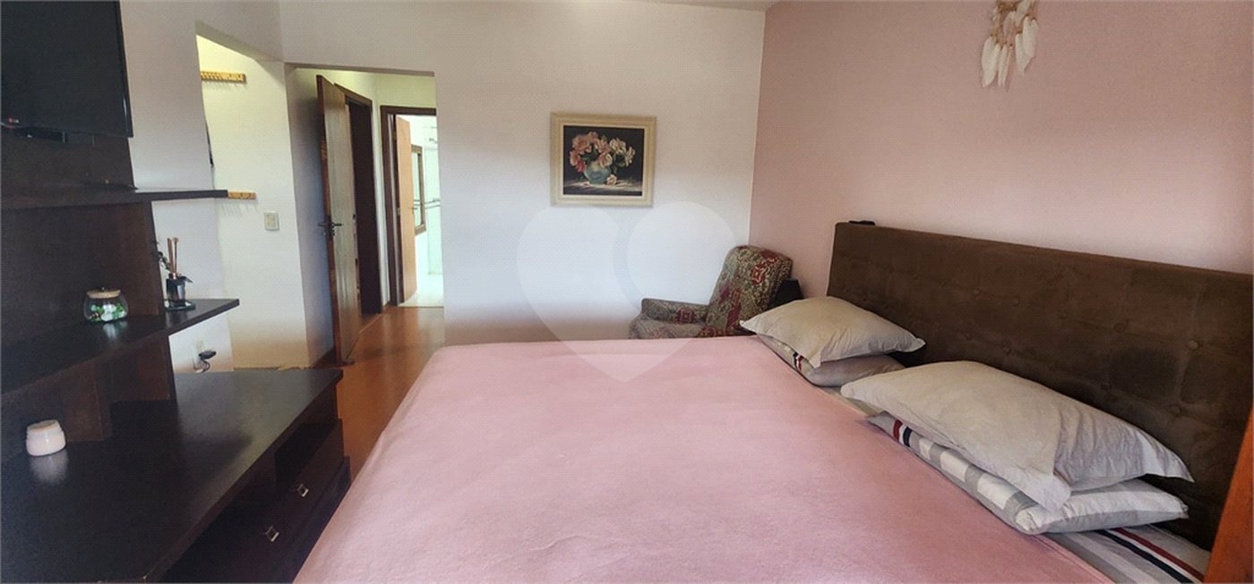 Casa à venda com 4 quartos, sendo 2 suítes, no condomínio Delle Stelle, Louveira - SP