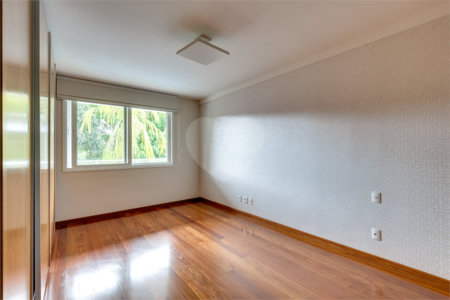 Casa de Vila à venda com 4 suítes em Chácara Flora, São Paulo, SP