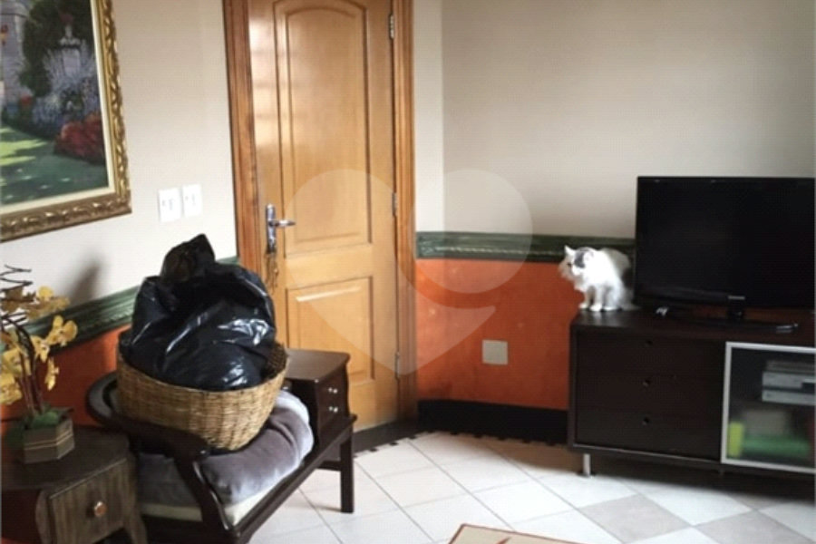Sobrado à venda com 9 quartos, sendo 4 suítes,  em Vila Maria Alta, São Paulo, SP