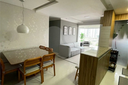 Apartamento à venda com 3 quartos, sendo 1 suíte, em Tatuapé, São Paulo, SP
