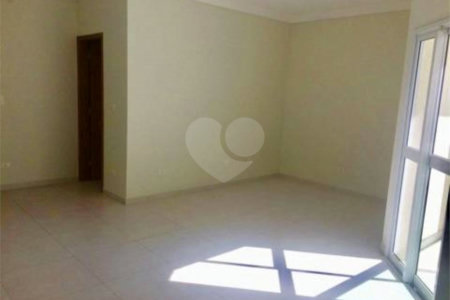 Apartamento à venda com 3 quartos, sendo 1 suíte, em Nova Petrópolis, São Bernardo do Campo, SP