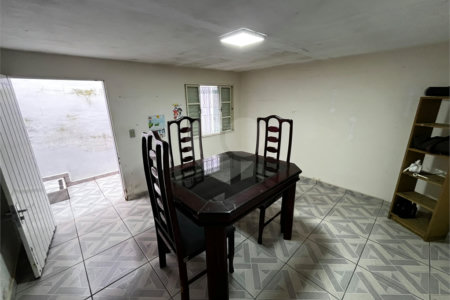 Casa à venda com 3 quartos, sendo 2 suítes, em Vila Regina, Itapetininga, SP