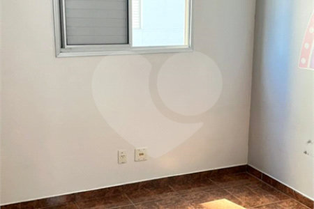 Apartamento à venda com 3 quartos em Cidade Líder, São Paulo, SP