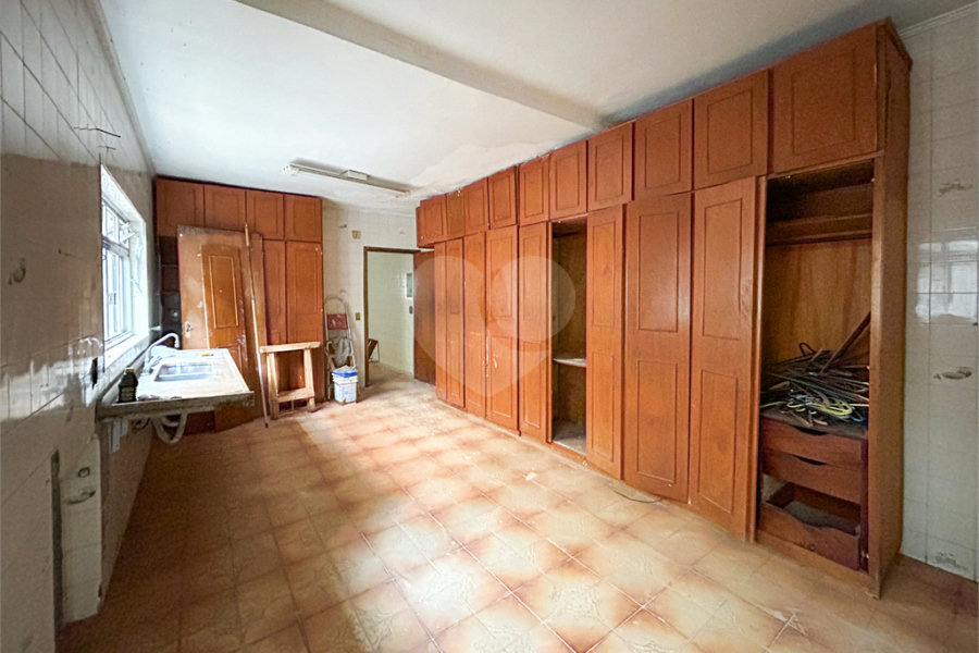 Sobrado à venda com 4 quartos, sendo 3 suítes, em Vila Prudente, São Paulo, SP