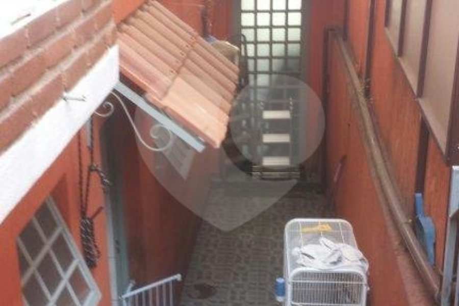 Casa à venda com 3 quartos, sendo 1 suíte, no condomínio Travessa Bruno Andreoni,16, São Paulo - SP