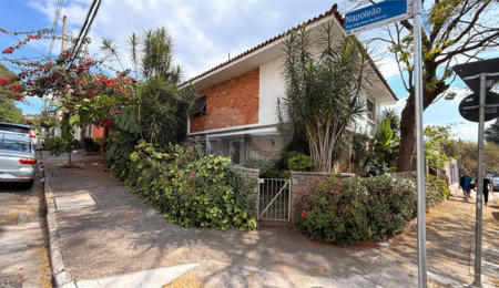 Casa à venda com 3 suítes em Vila Clementino, São Paulo, SP