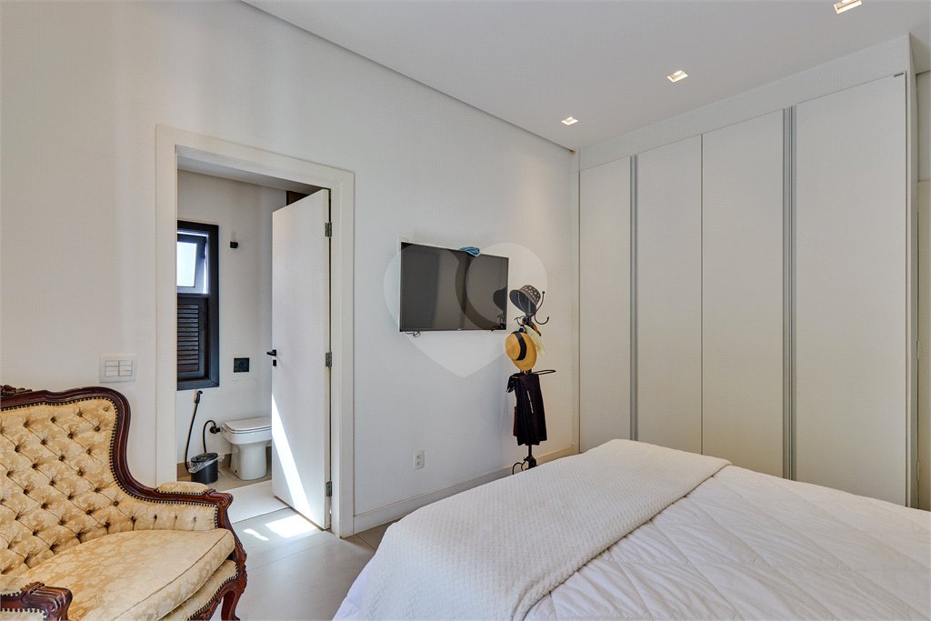 Casa Térrea à venda com 3 suítes em Alto da Boa Vista, São Paulo, SP
