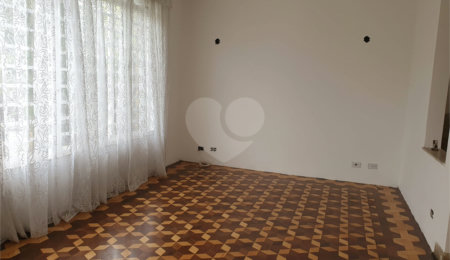 Casa à venda com 3 quartos, sendo 1 suíte,  em Santo Amaro, São Paulo, SP