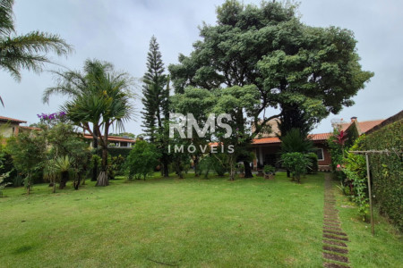 Casa à venda com 4 quartos, sendo 1 suíte,  em Villarejo Sopé da Serra (Vilarejo), Cabreúva, SP