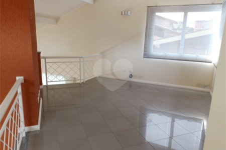 Casa à venda com 4 quartos, sendo 2 suítes,  em Vila Santista, Atibaia, SP